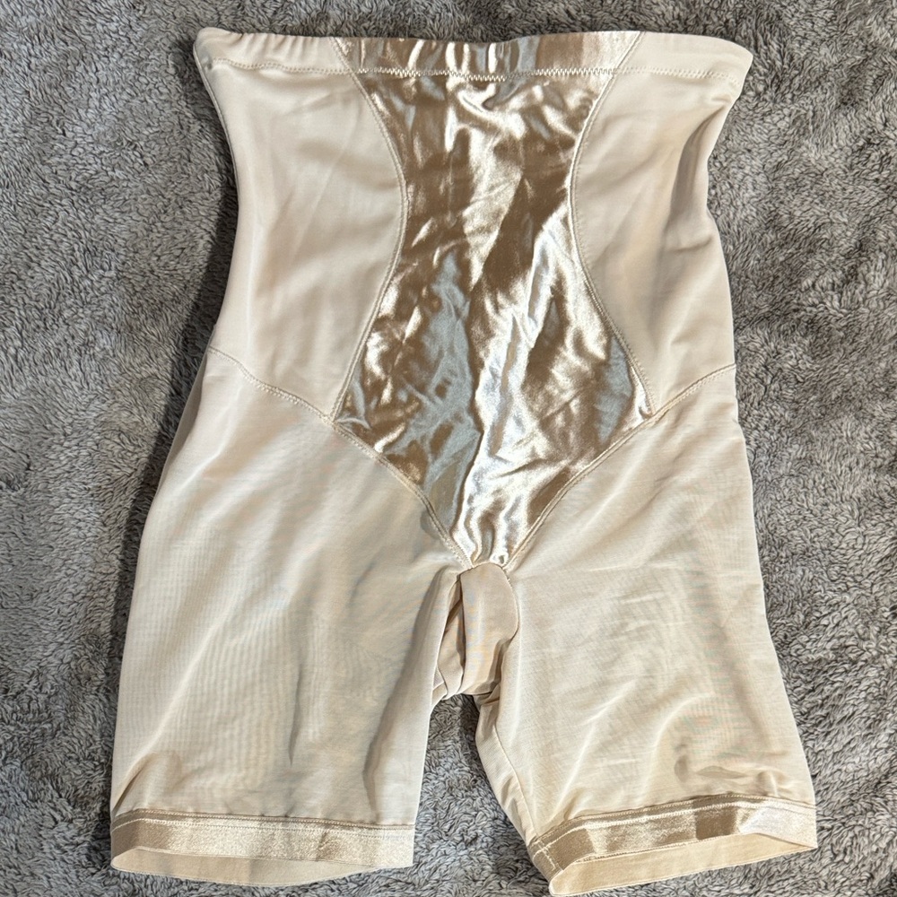 Maidenform Shapewear in Cream and Gold